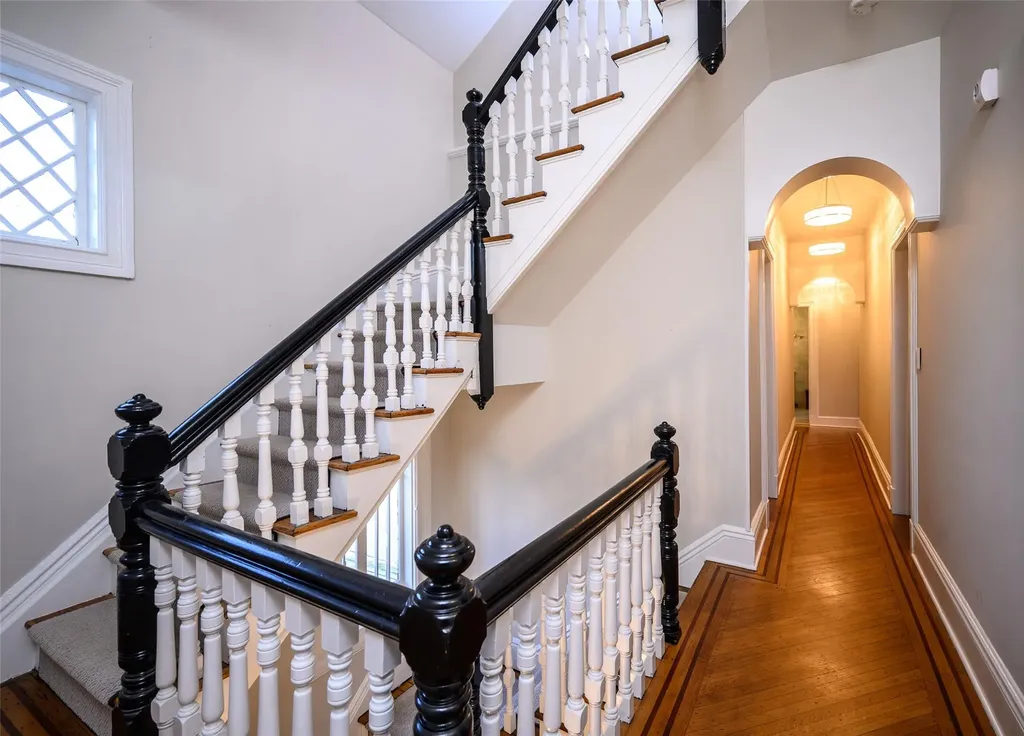 15 The Boulevard New Rochelle NY 10801
