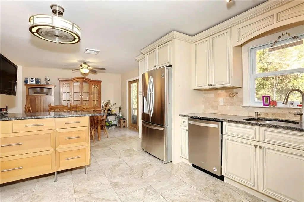27 Sandy Brook Drive Spring Valley NY 10977