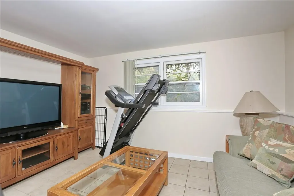27 Sandy Brook Drive Spring Valley NY 10977