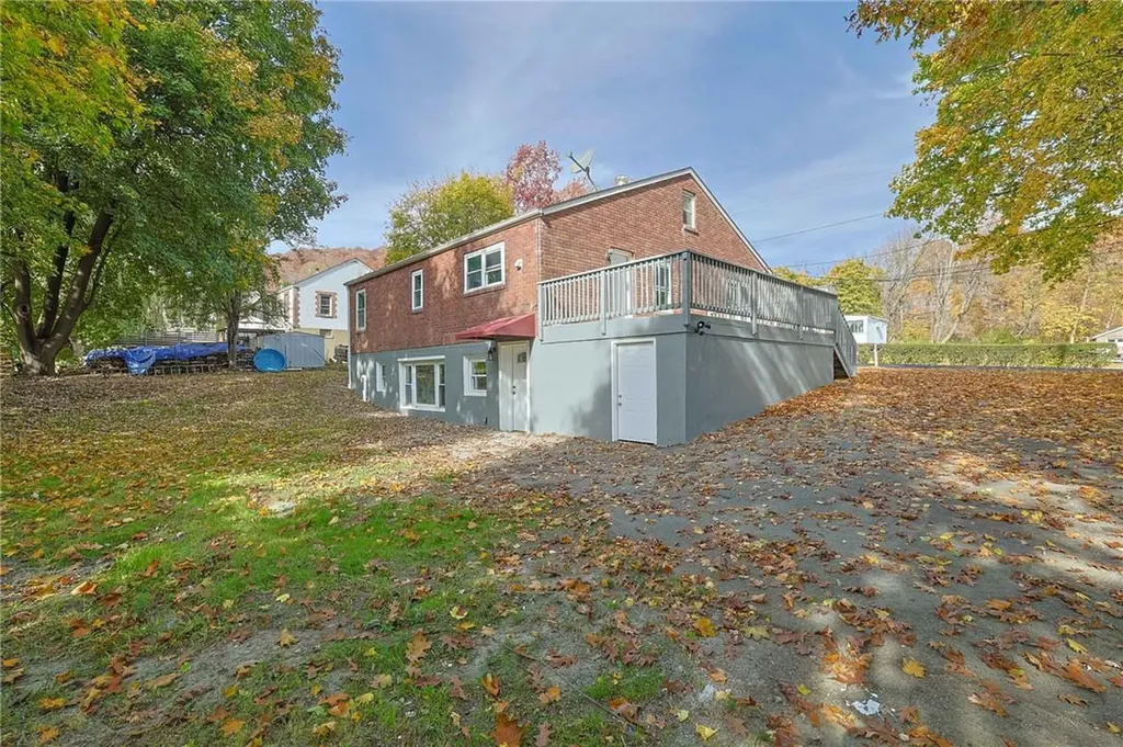 23 Hillside Avenue New Windsor NY 12553