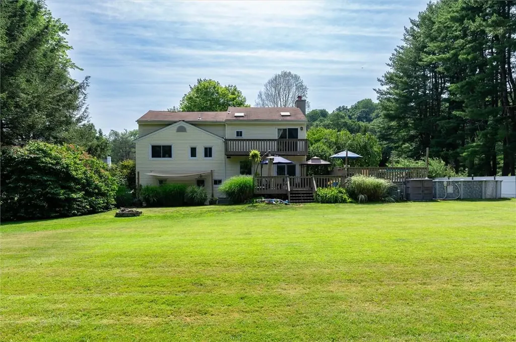 8 Somerset Drive Somers NY 10589