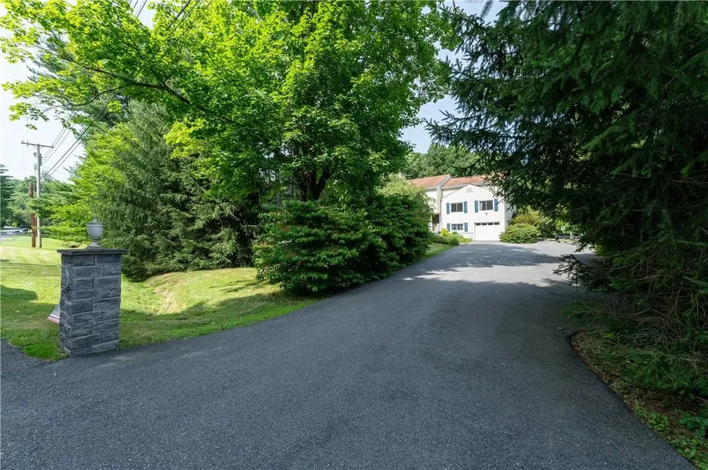 8 Somerset Drive Somers NY 10589