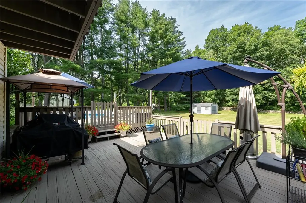 8 Somerset Drive Somers NY 10589