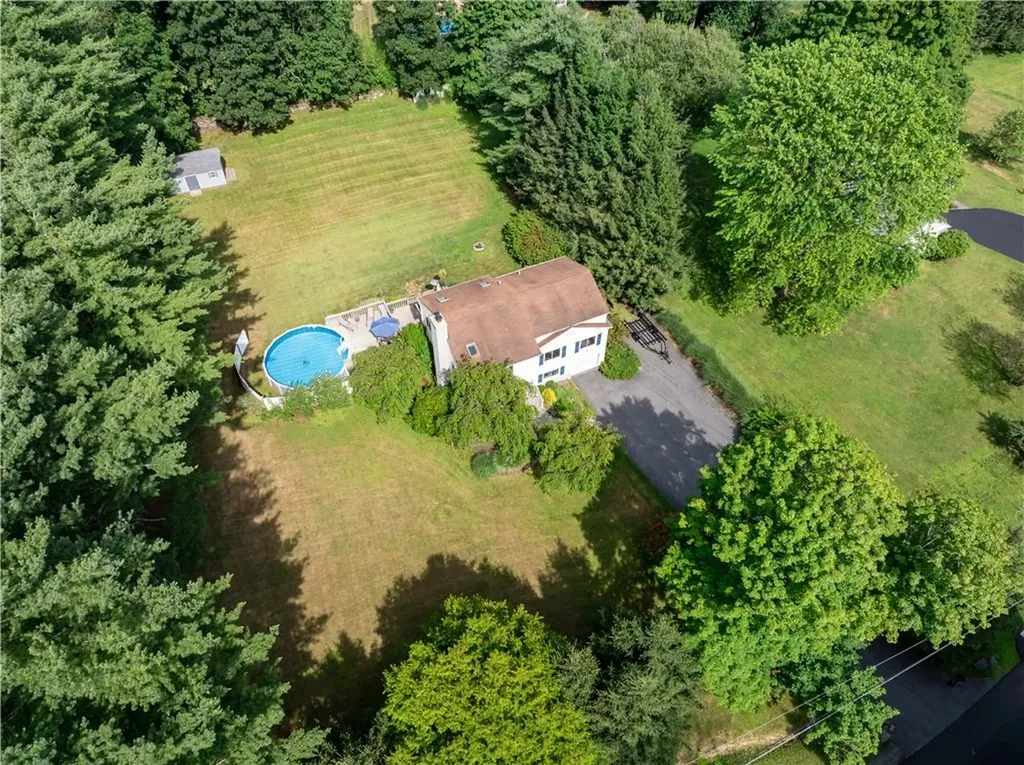 8 Somerset Drive Somers NY 10589