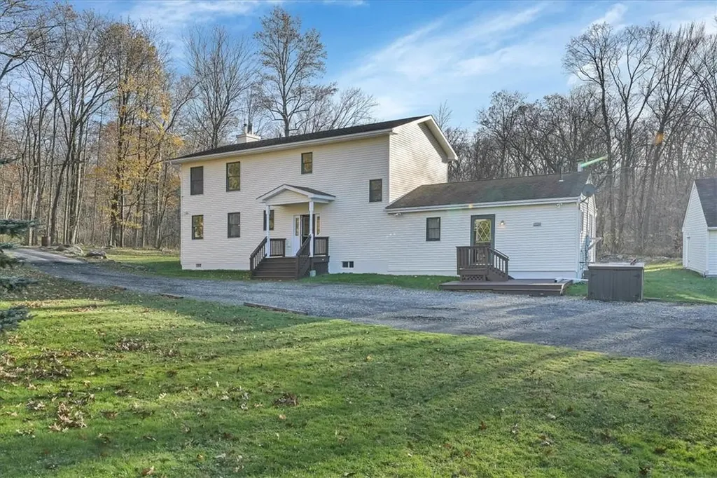12 Rocky Monroe NY 10950