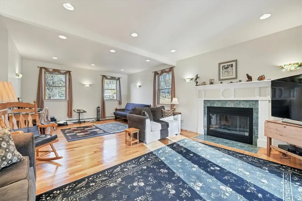 12 Rocky Monroe NY 10950
