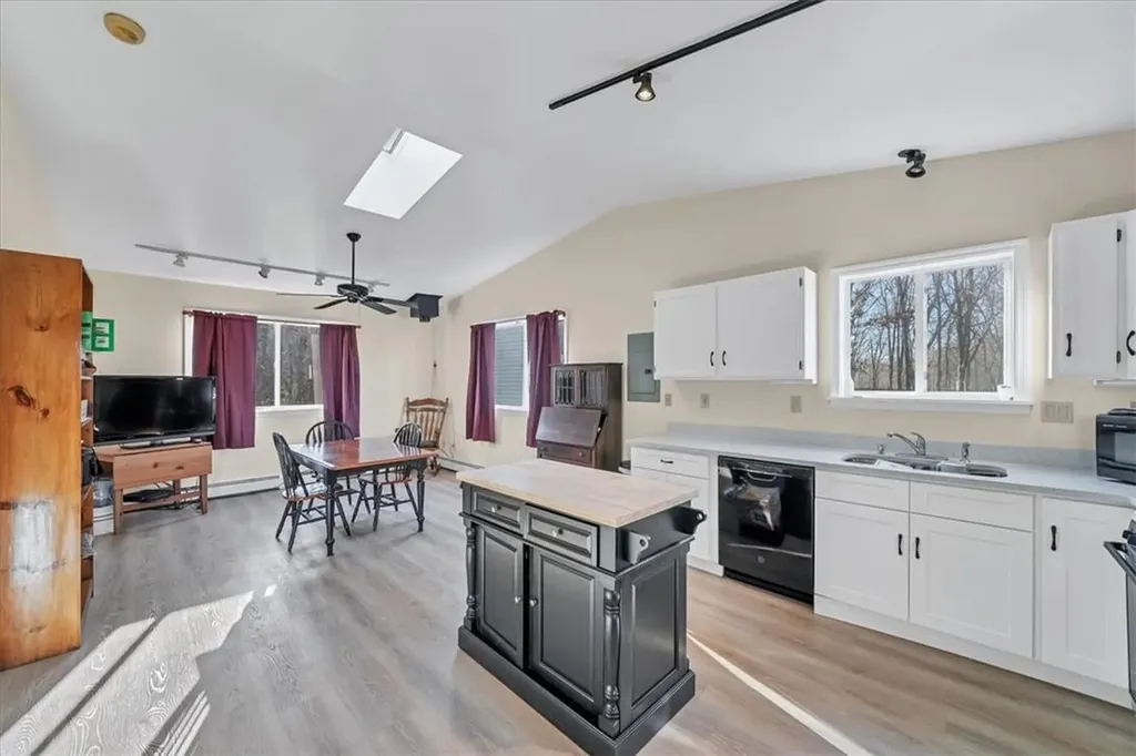 12 Rocky Monroe NY 10950