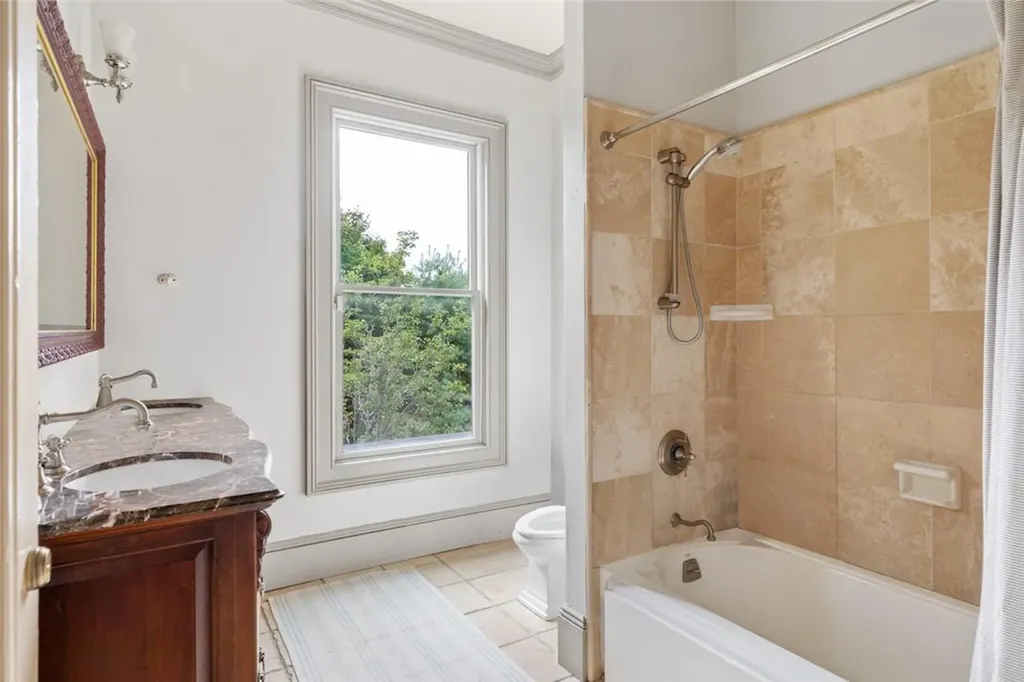 214 Fox Lane Northport NY 11768