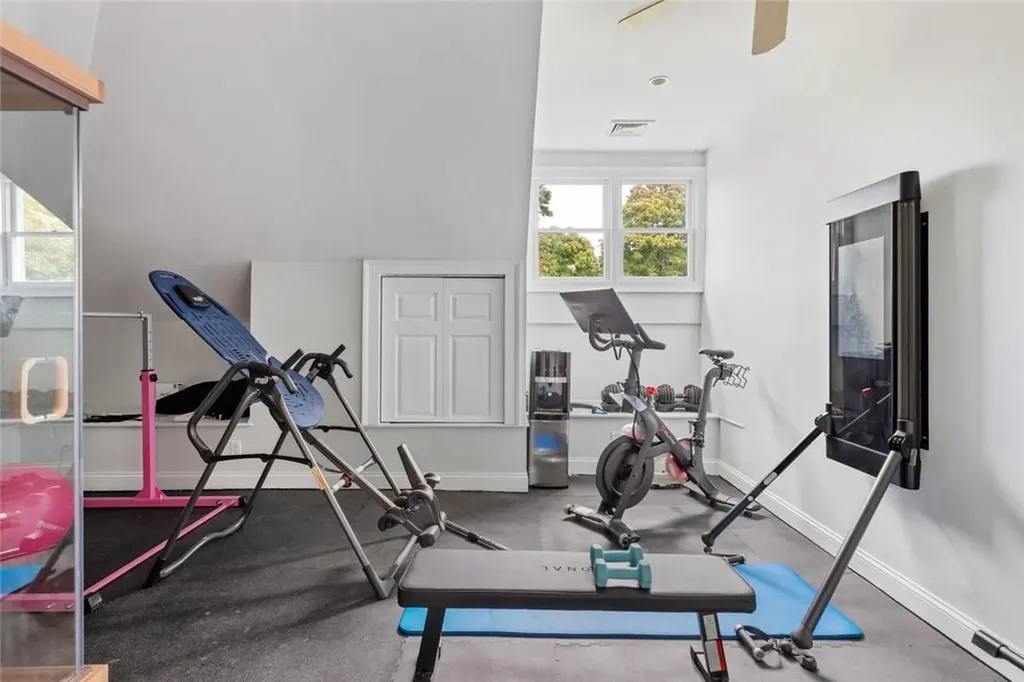 214 Fox Lane Northport NY 11768