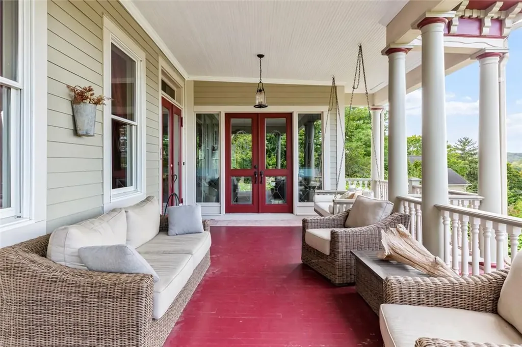 214 Fox Lane Northport NY 11768