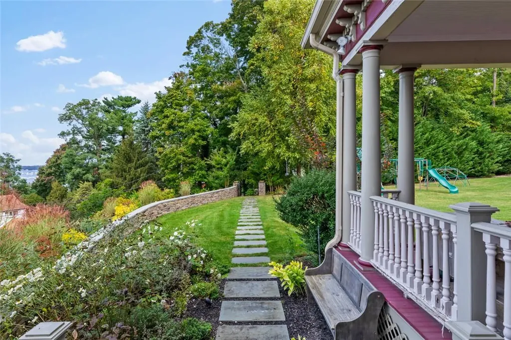 214 Fox Lane Northport NY 11768