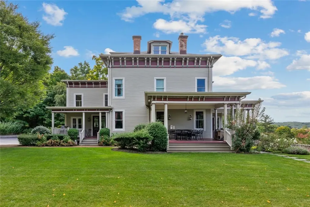 214 Fox Lane Northport NY 11768