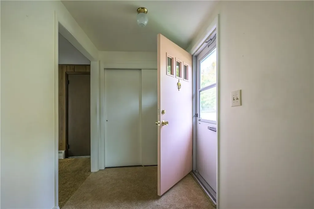 9 Cambridge Drive Red Hook NY 12571