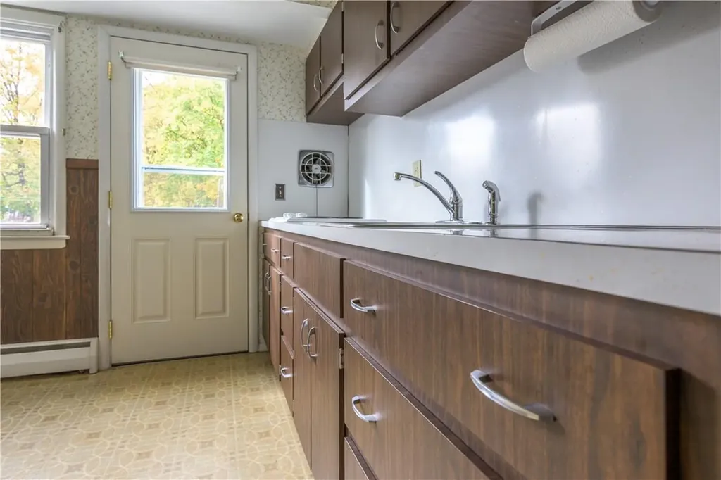 9 Cambridge Drive Red Hook NY 12571
