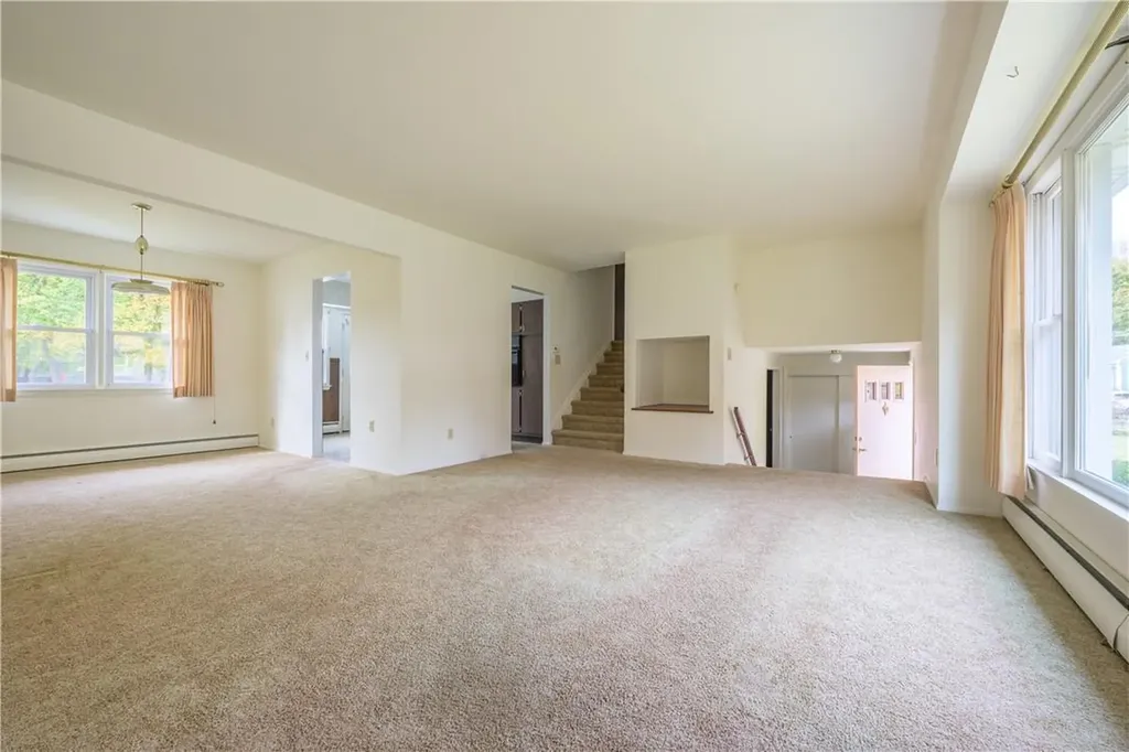 9 Cambridge Drive Red Hook NY 12571