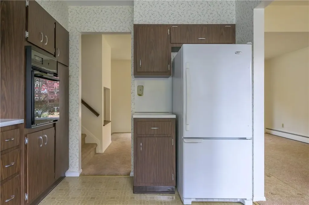 9 Cambridge Drive Red Hook NY 12571