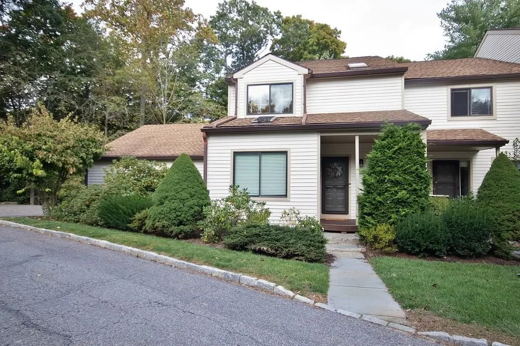 64 Pheasant Run Millwood NY 10546