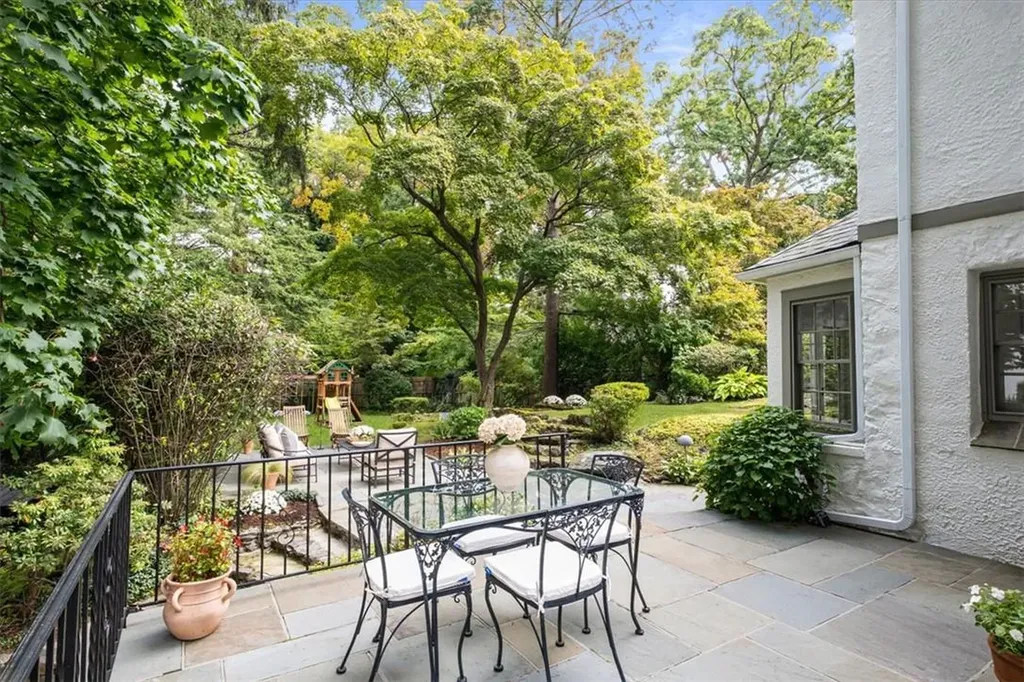 3 Glenn Road Larchmont NY 10538