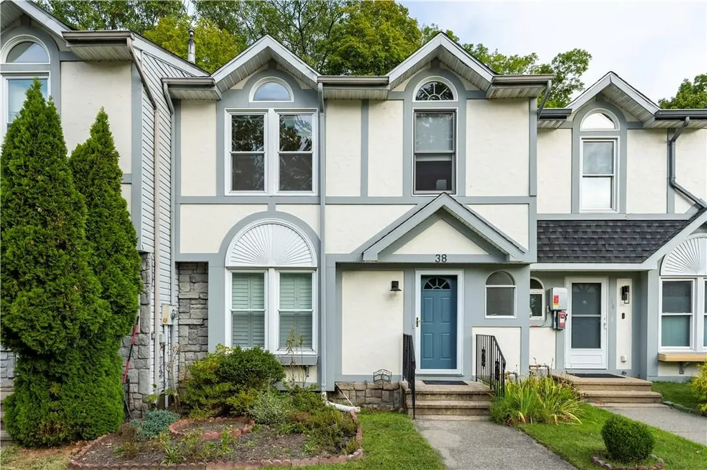 38 Angela Court Beacon NY 12508