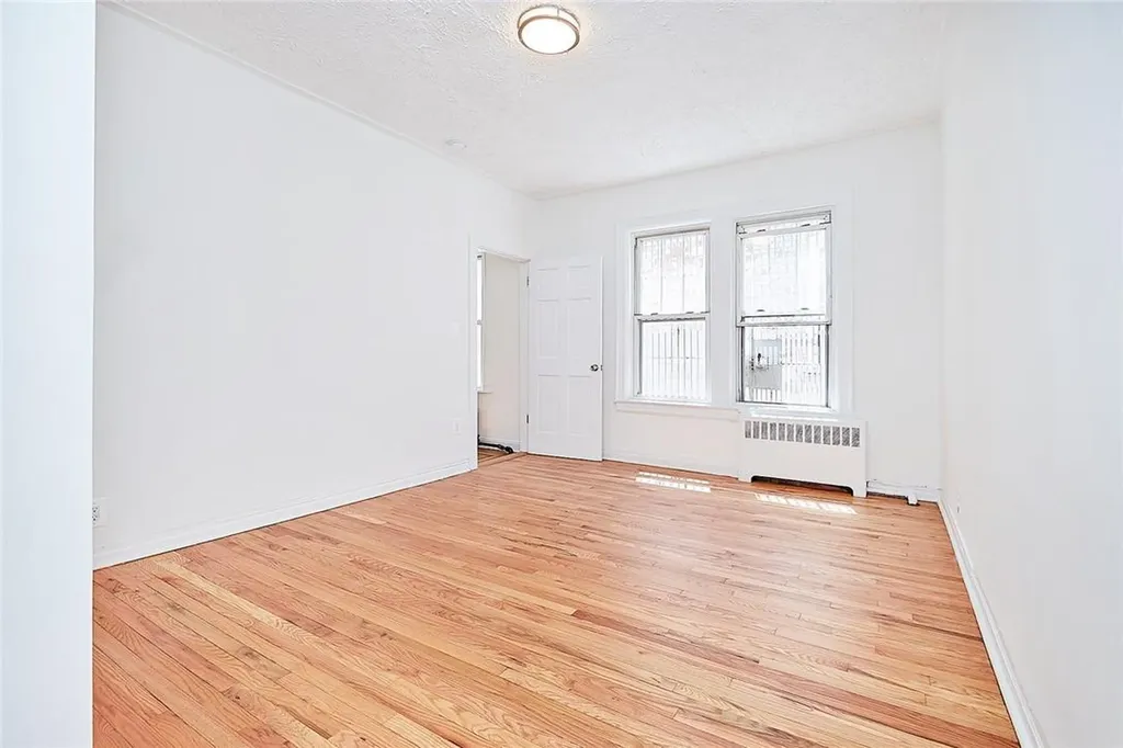 1549 Selwyn Avenue Bronx NY 10457