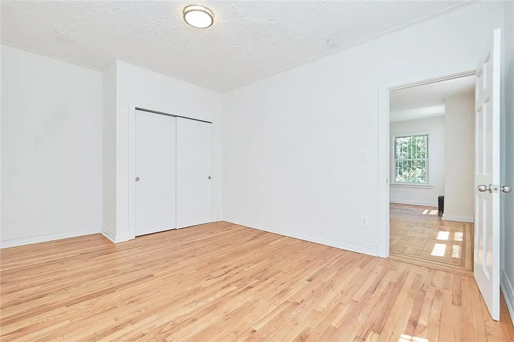 1549 Selwyn Avenue Bronx NY 10457