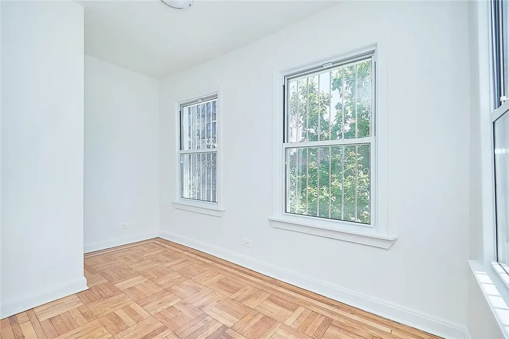 1549 Selwyn Avenue Bronx NY 10457