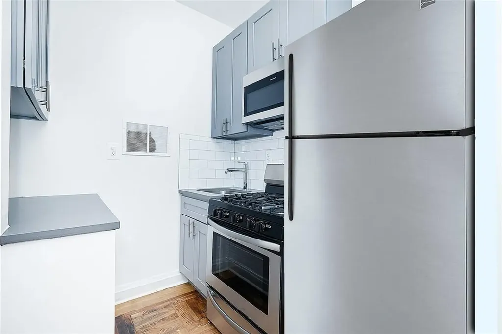 1549 Selwyn Avenue Bronx NY 10457