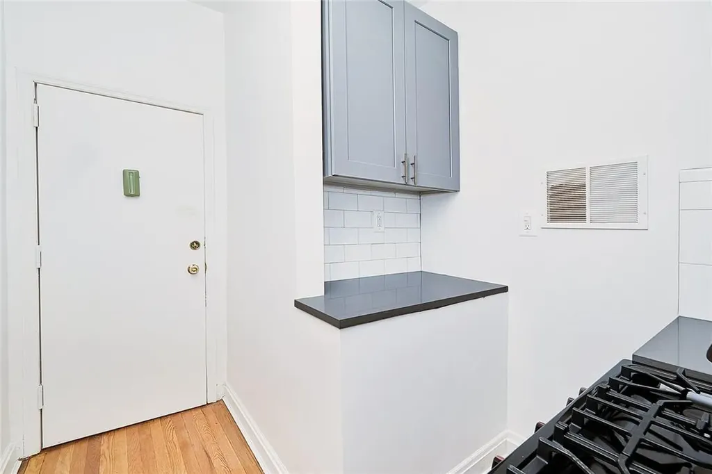 1549 Selwyn Avenue Bronx NY 10457
