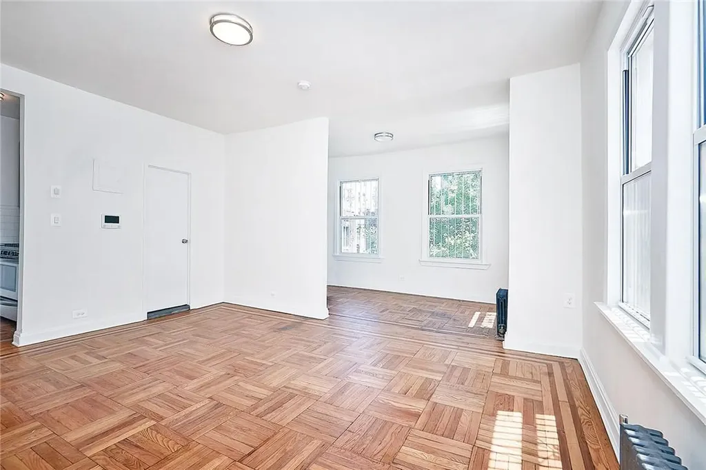 1549 Selwyn Avenue Bronx NY 10457