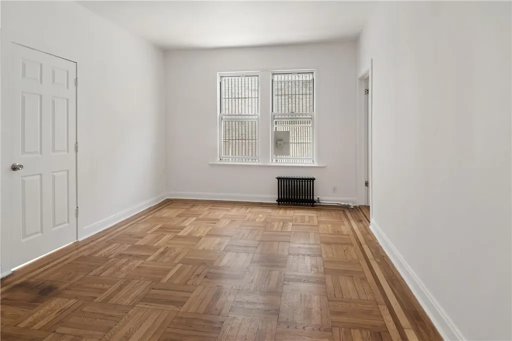 1549 Selwyn Avenue Bronx NY 10457