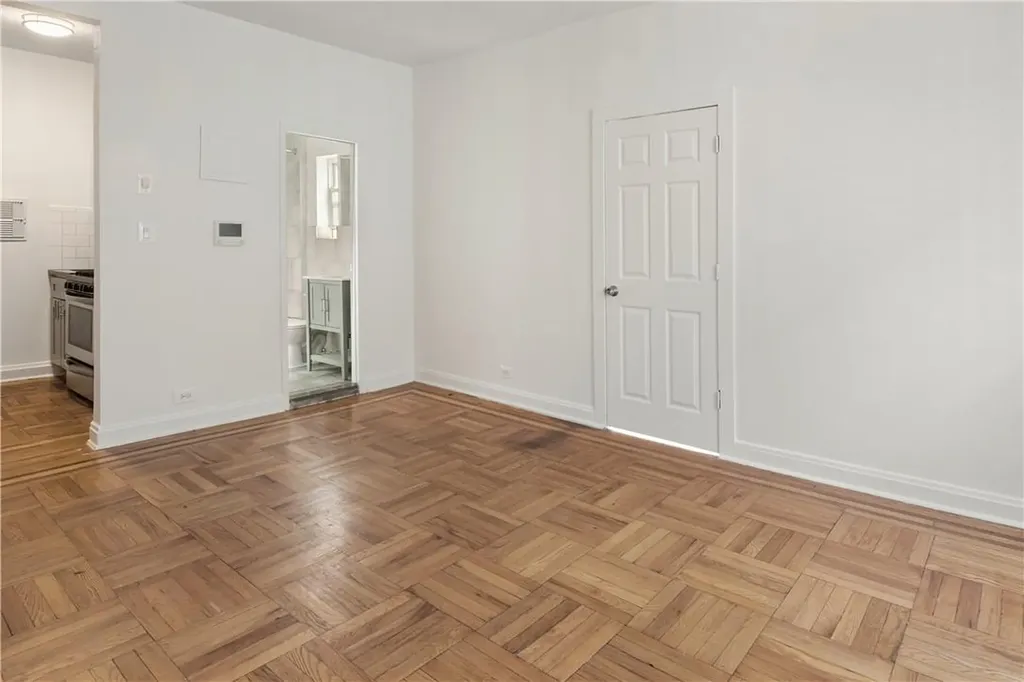 1549 Selwyn Avenue Bronx NY 10457