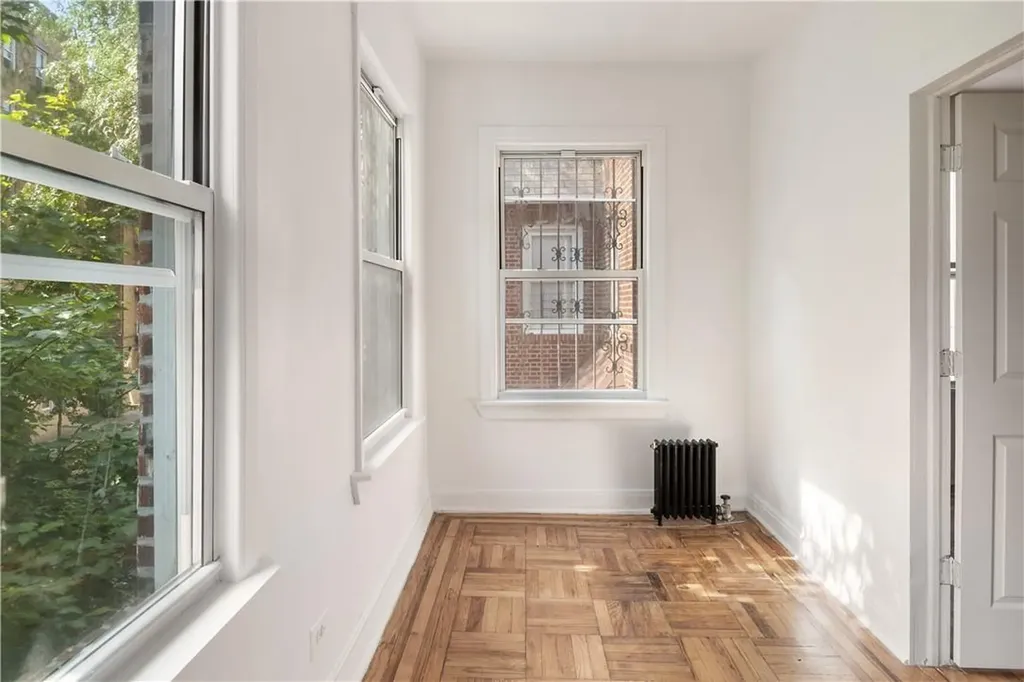 1549 Selwyn Avenue Bronx NY 10457