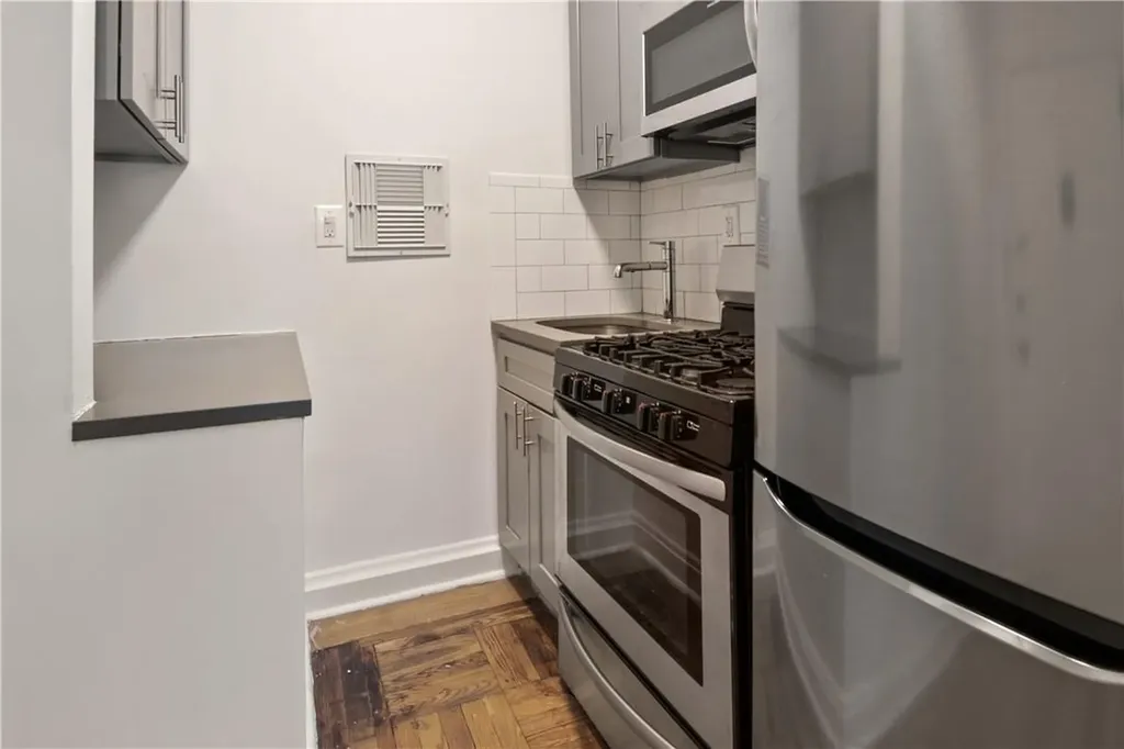 1549 Selwyn Avenue Bronx NY 10457