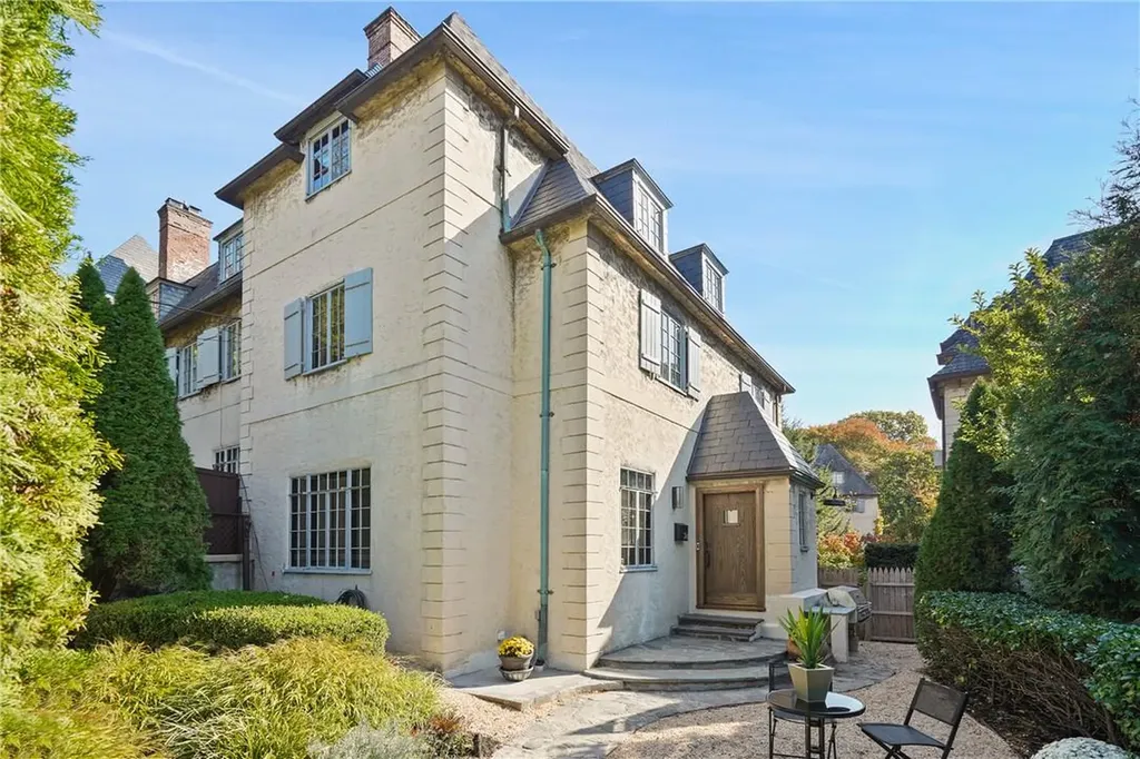 24 Normandy Terrace Bronxville NY 10708
