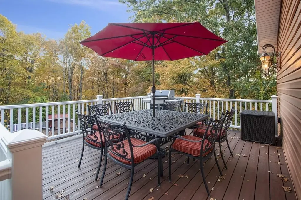 14 Crescent Lane Putnam Valley NY 10579
