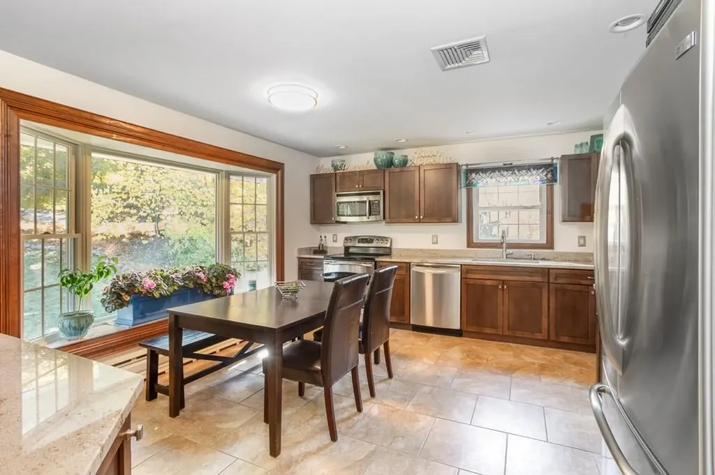 14 Crescent Lane Putnam Valley NY 10579