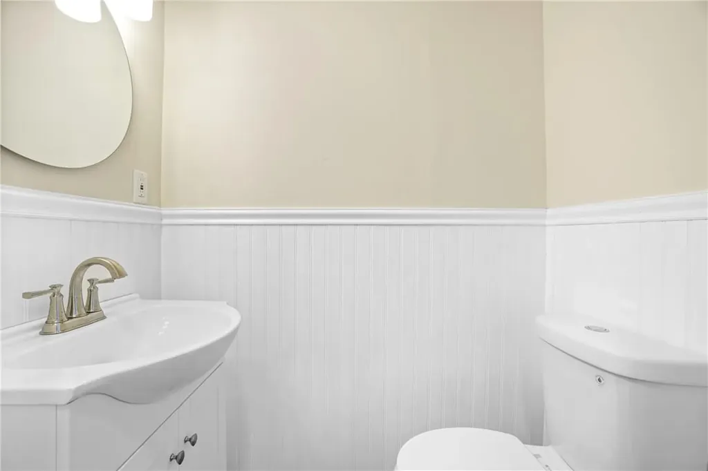 824 Peenpack Trail Sparrowbush NY 12780