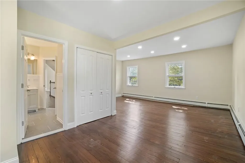 824 Peenpack Trail Sparrowbush NY 12780