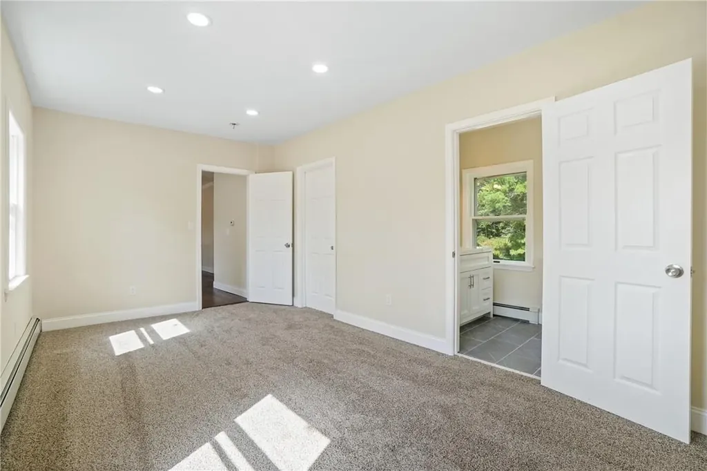 824 Peenpack Trail Sparrowbush NY 12780