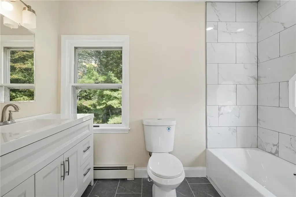 824 Peenpack Trail Sparrowbush NY 12780
