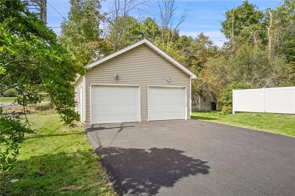 824 Peenpack Trail Sparrowbush NY 12780