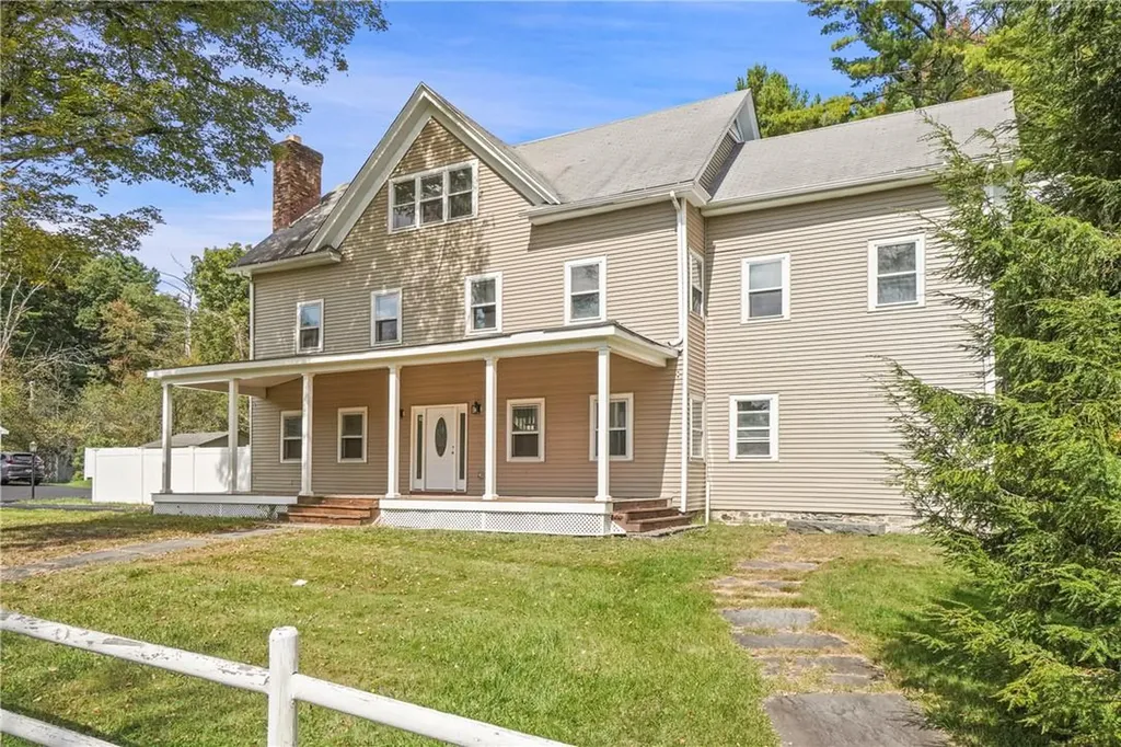 824 Peenpack Trail Sparrowbush NY 12780
