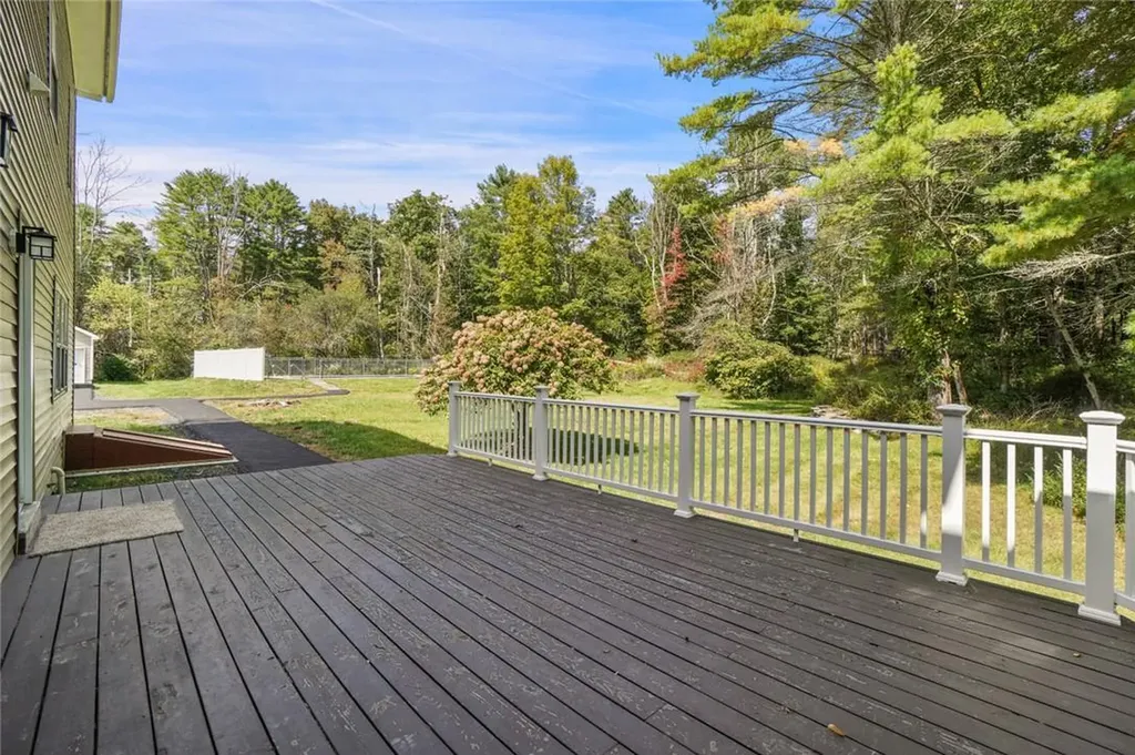 824 Peenpack Trail Sparrowbush NY 12780