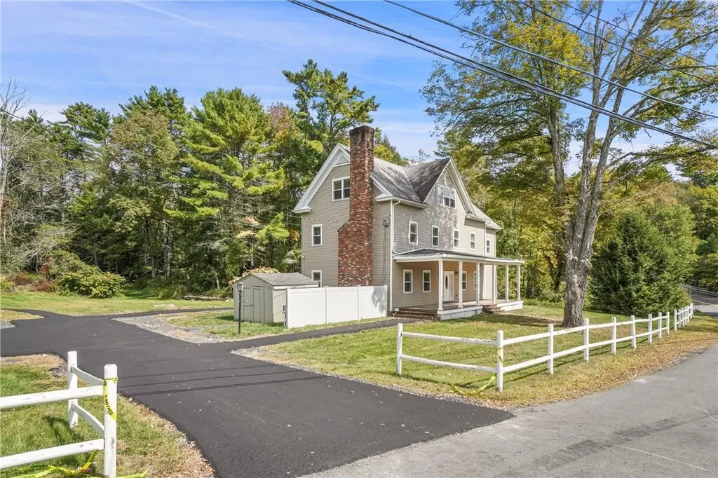 824 Peenpack Trail Sparrowbush NY 12780