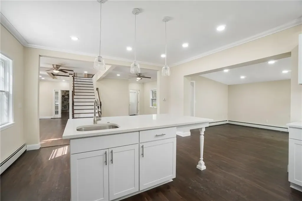 824 Peenpack Trail Sparrowbush NY 12780