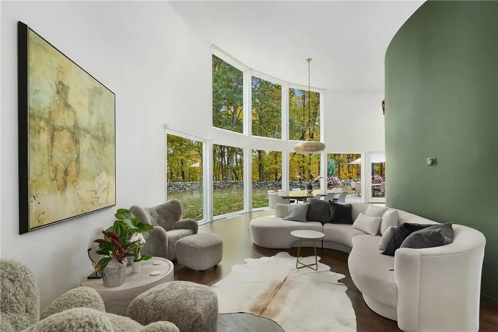 187 Hook Road Bedford NY 10506