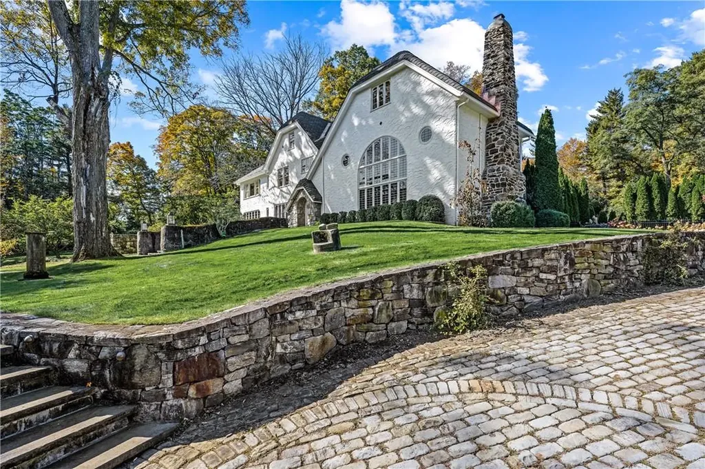 51 Granite Court Chappaqua NY 10514