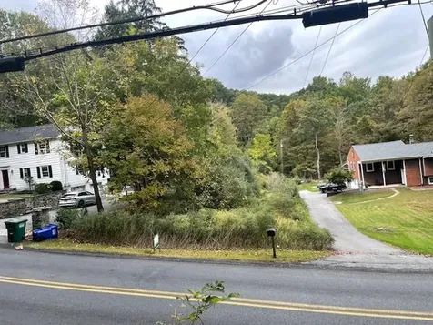 213 Drewville Road Carmel NY 10512
