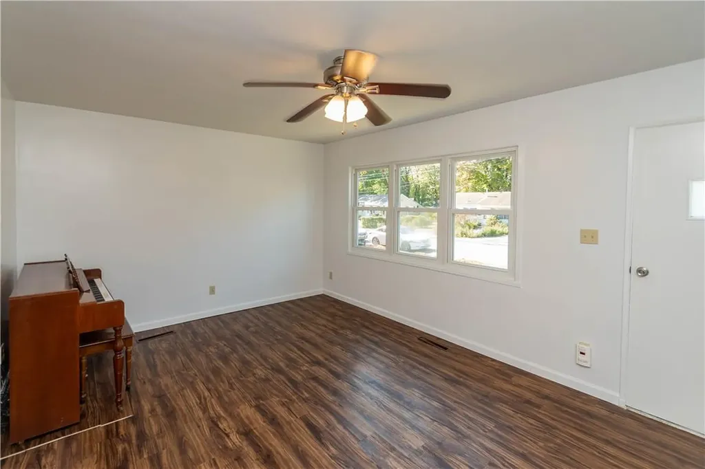 26 Peter Cooper Drive Poughkeepsie NY 12601