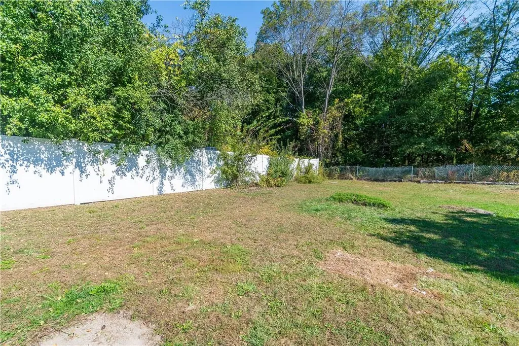 26 Peter Cooper Drive Poughkeepsie NY 12601